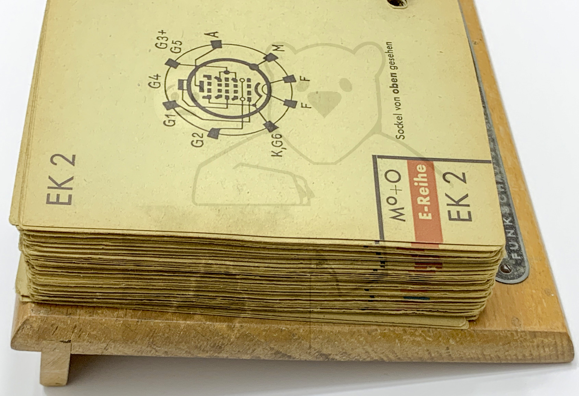 Funkschau Röhren Technikus (1943) - Ansicht von der Seite